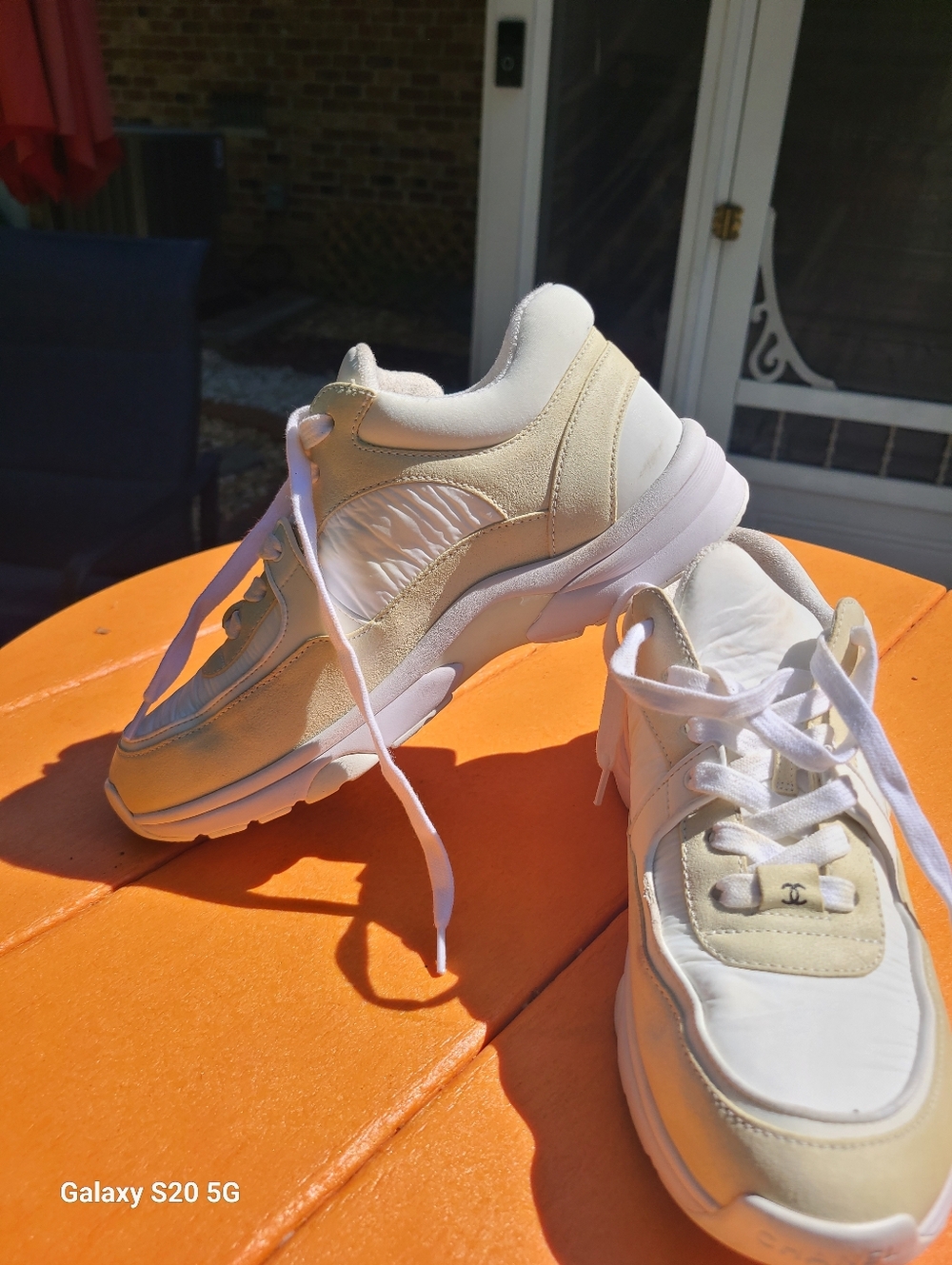CHANEL Cream & White Low-Top Sneakers with CC Detail